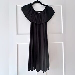 Black Mossimo off the shoulder ruffle sleeve dress size small LIKE NEW!
